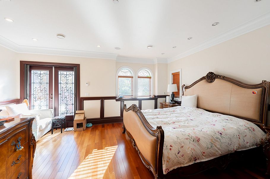 2502 W 36th Avenue Vancouver, BC - 20