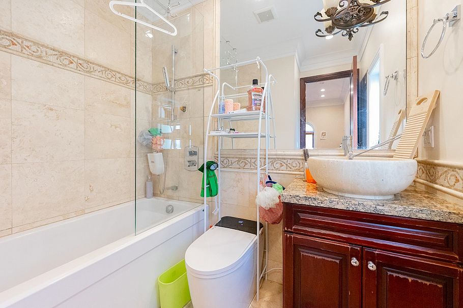 2502 W 36th Avenue Vancouver, BC - 26