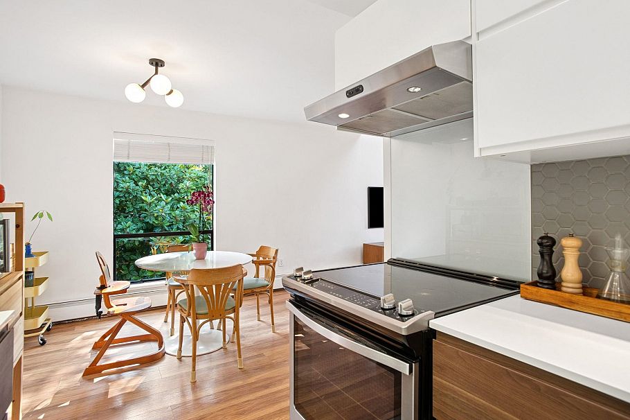 303 2277 Mcgill Street Vancouver, BC - 6