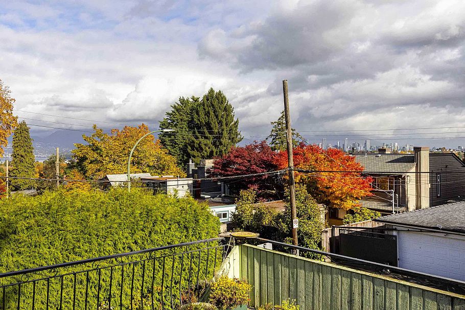 3555 Quadra Street Vancouver, BC - 24