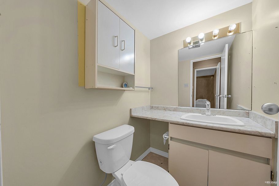 1602 2016 Fullerton Avenue North Vancouver, BC - 26