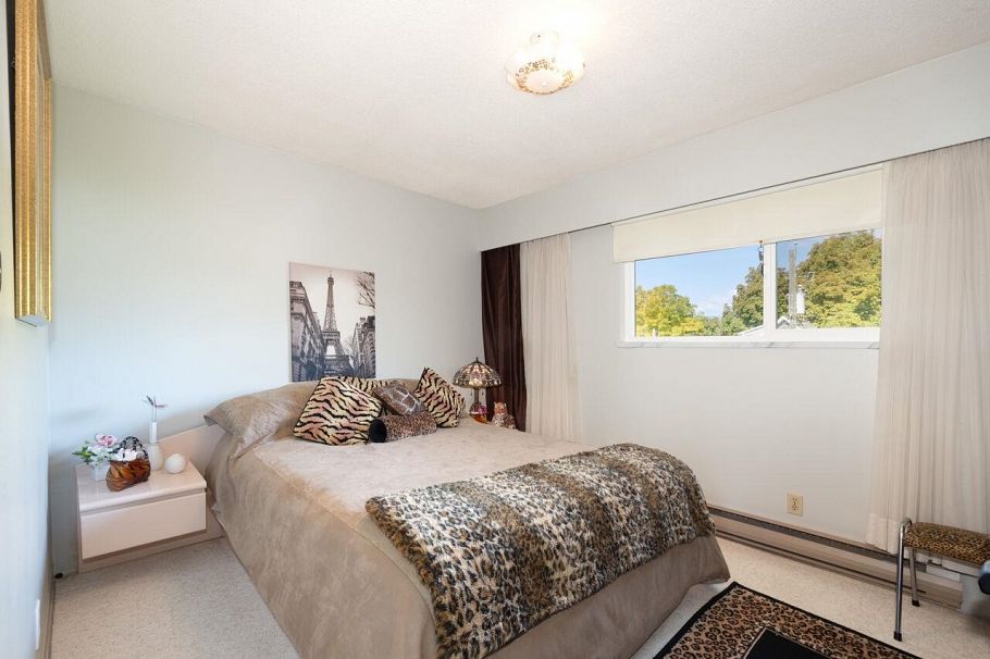 2155 W 15th Avenue Vancouver, BC - 12