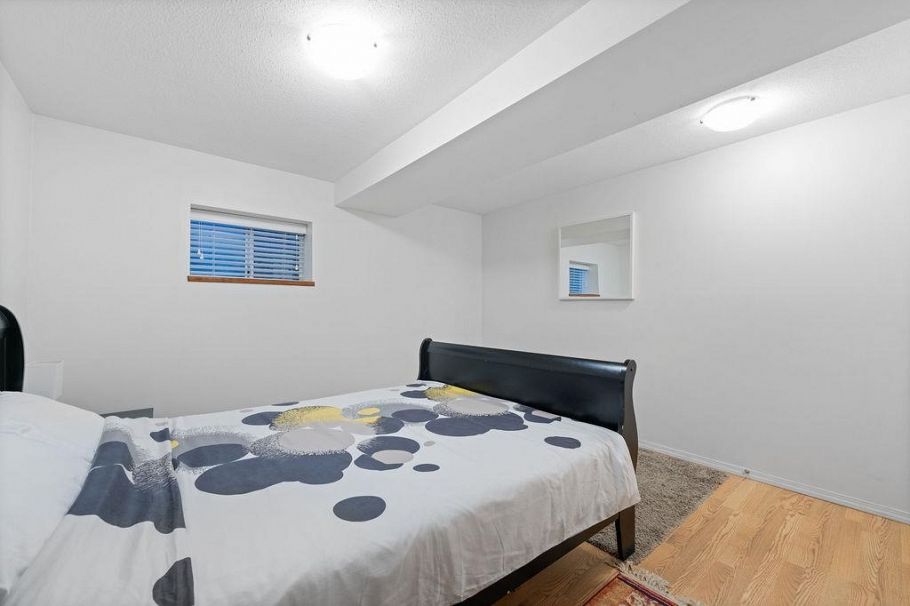 1436 Grand Boulevard North Vancouver, BC - 34