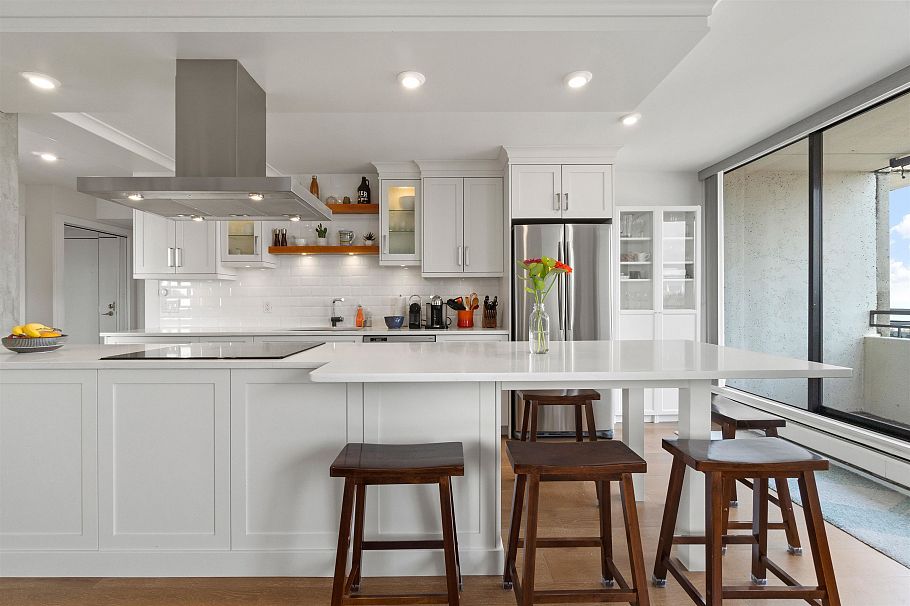 2204 1816 Haro Street Vancouver, BC - 4