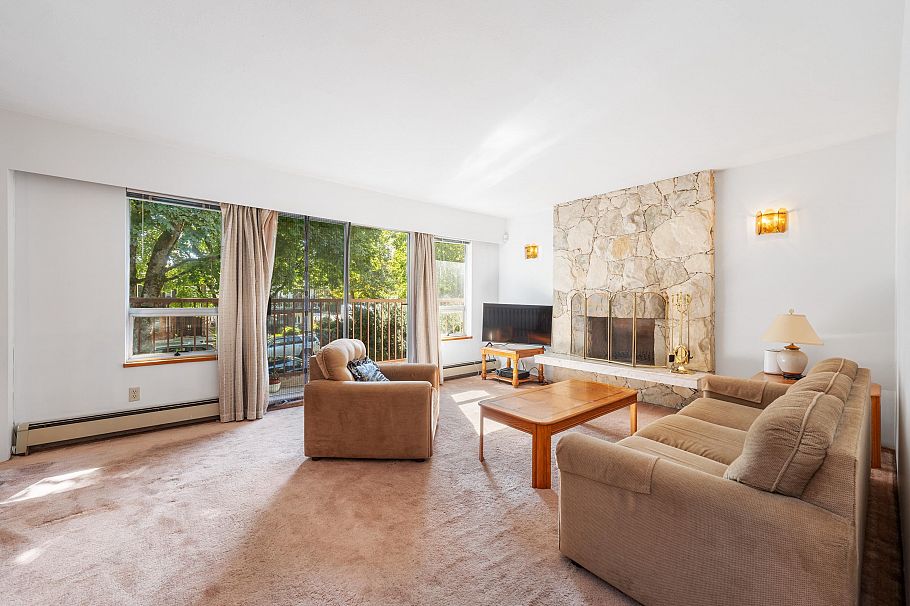 511 E 19th Avenue Vancouver, BC - 3