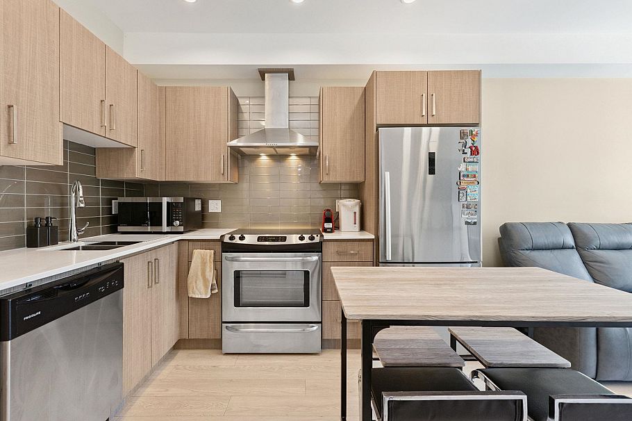 218 1838 Renfrew Street Vancouver, BC - 14