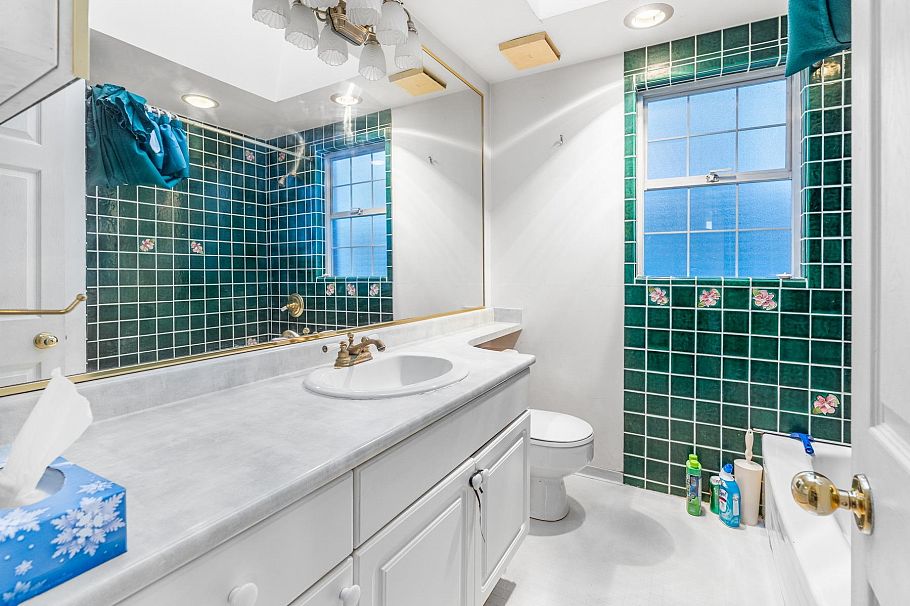 1149 Lily Street Vancouver, BC - 13