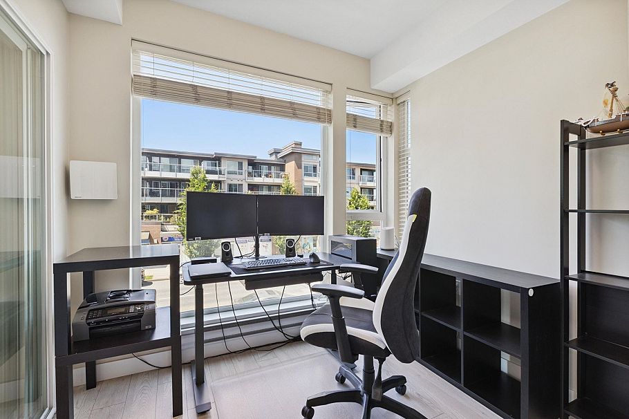 218 1838 Renfrew Street Vancouver, BC - 23