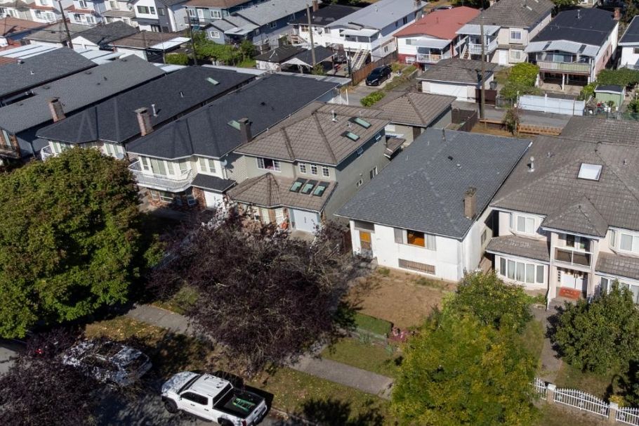 3391 E 25th Avenue Vancouver, BC - 35