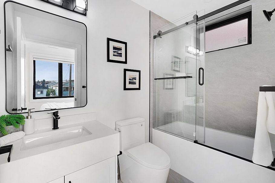 2 3310 Venables Street Vancouver, BC - 18