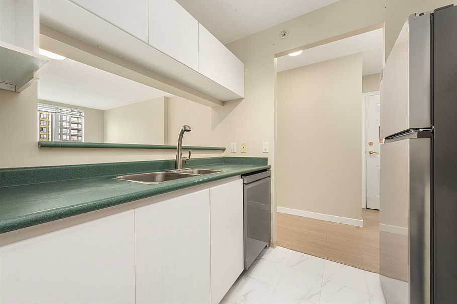 905 5189 Gaston Street Vancouver, BC - 8