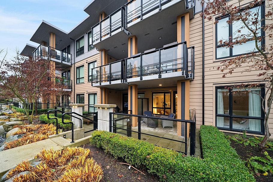 201 3220 Connaught Crescent North Vancouver, BC - 17