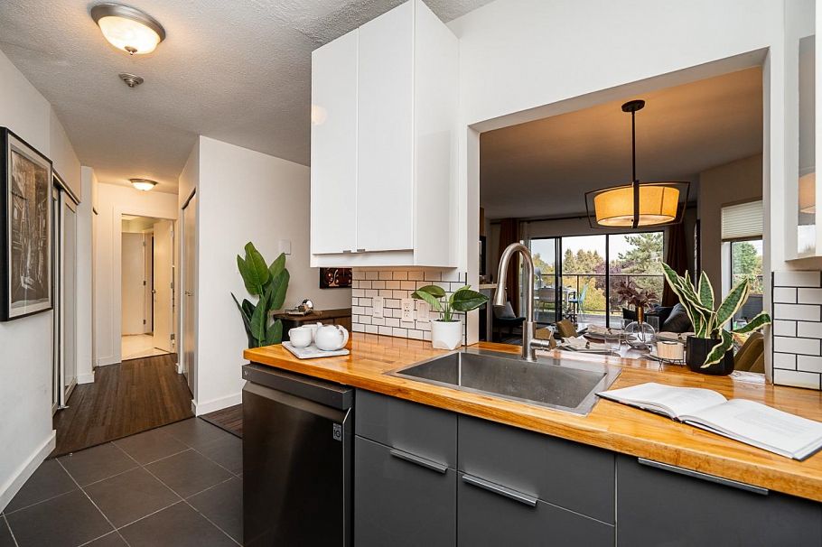 402 2222 Prince Edward Street Vancouver, BC - 16