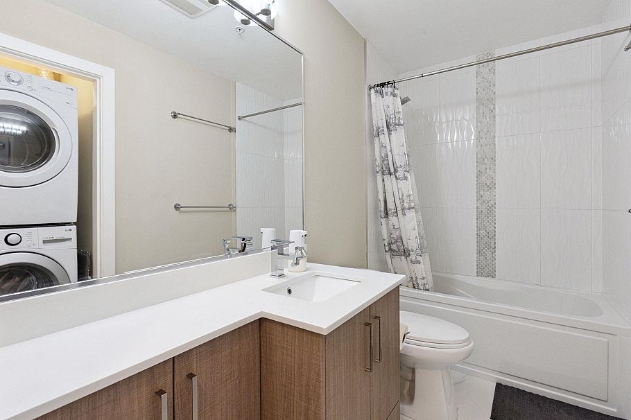 218 1838 Renfrew Street Vancouver, BC - 21