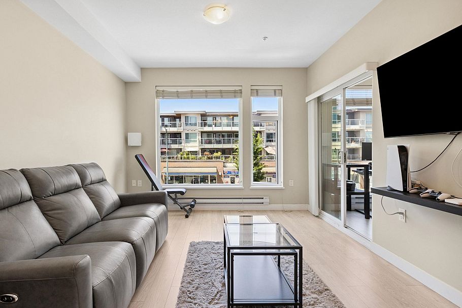 218 1838 Renfrew Street Vancouver, BC - 8