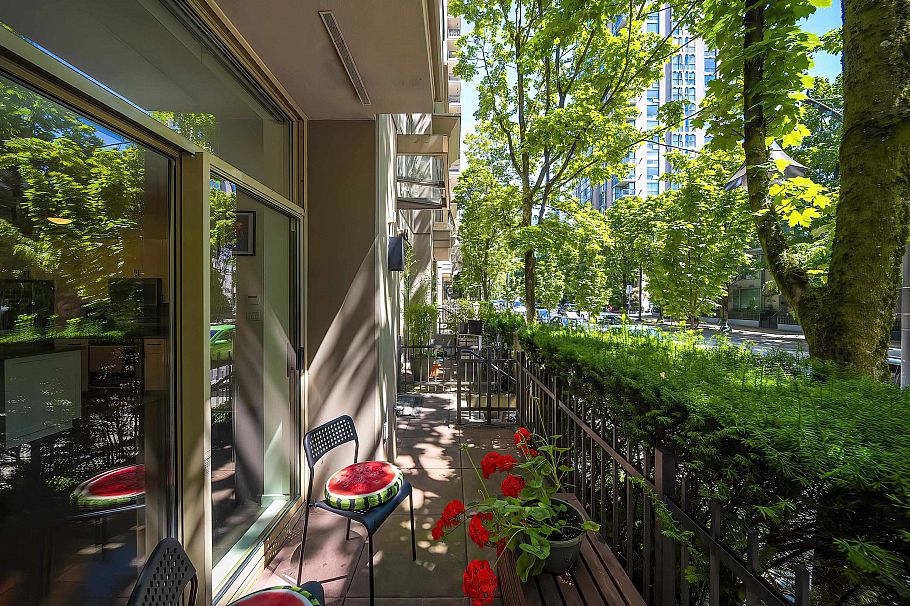 983 Richards Street Vancouver, BC - 29