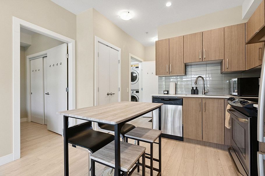 218 1838 Renfrew Street Vancouver, BC - 12