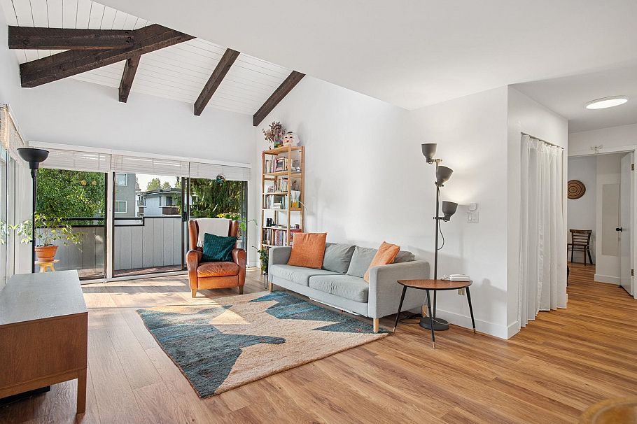 303 2277 Mcgill Street Vancouver, BC - 1