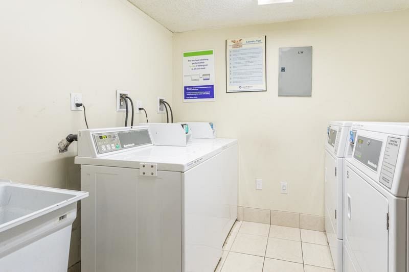 106 1040 E Broadway Street Vancouver, BC - 25