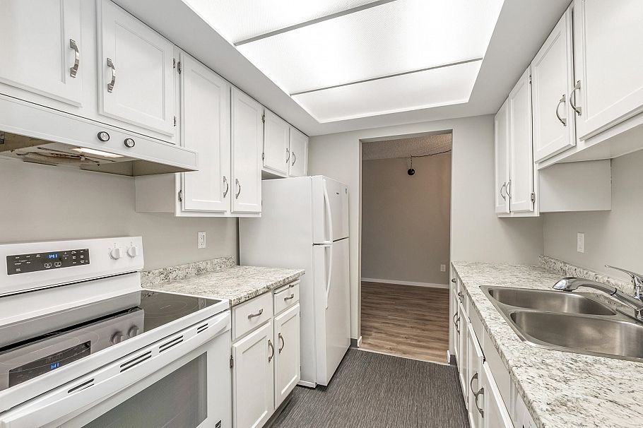 1502 4134 Maywood Street Burnaby, BC - 10