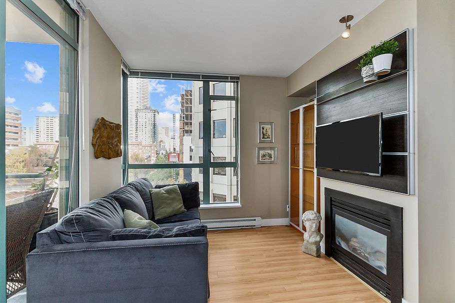 706 1238 Burrard Street Vancouver, BC - 4