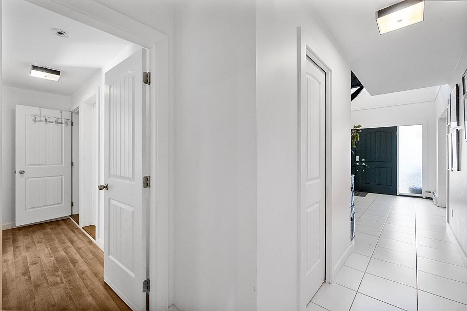 815 E 29th Street North Vancouver, BC - 29