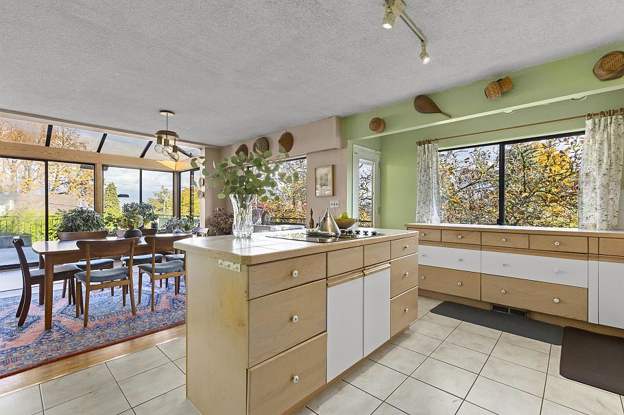 3555 Quadra Street Vancouver, BC - 18