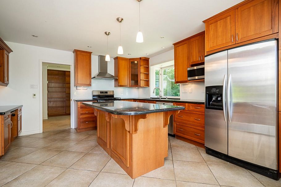 1358 E 14th Street North Vancouver, BC - 12