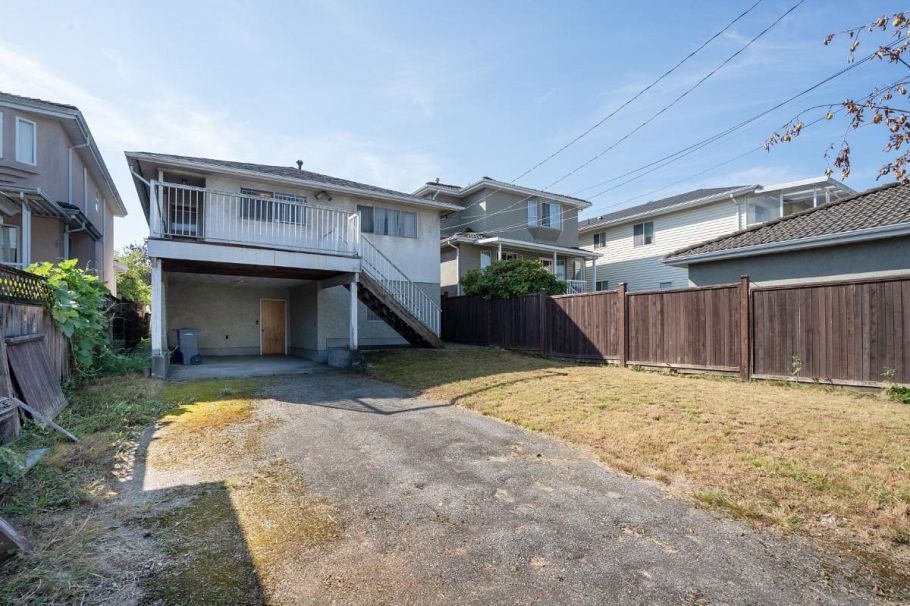 3391 E 25th Avenue Vancouver, BC - 24