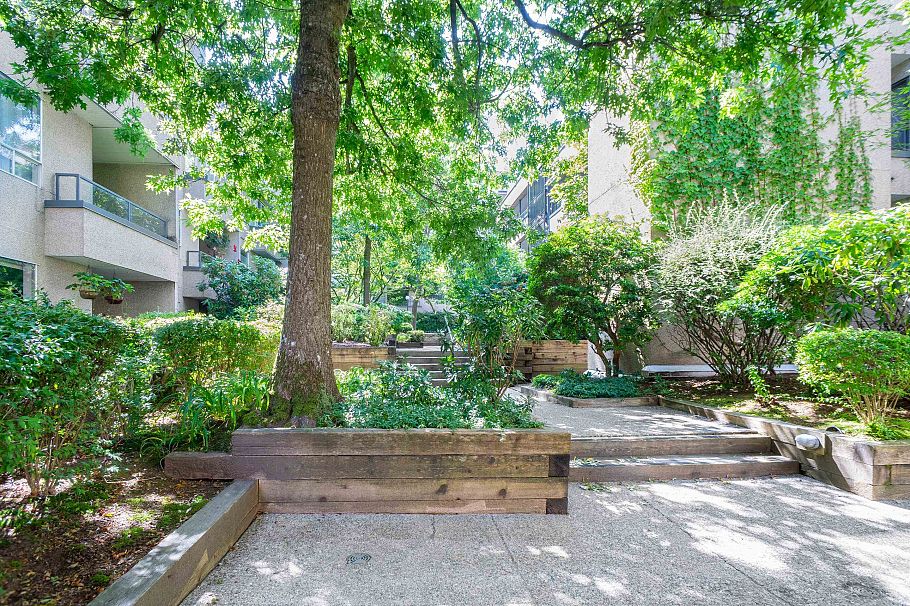 307 1345 Comox Street Vancouver, BC - 23