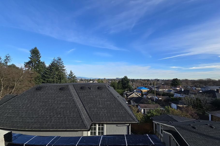 98 W 37th Avenue Vancouver, BC - 32