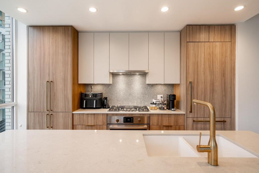 303 2375 Emery Court North Vancouver, BC - 3