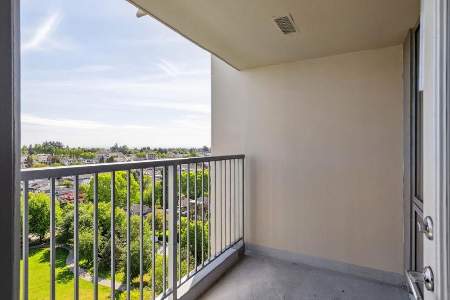 1606 3663 CROWLEY DRIVE, Vancouver BC V5R 6H4 Vancouver, BC - 18