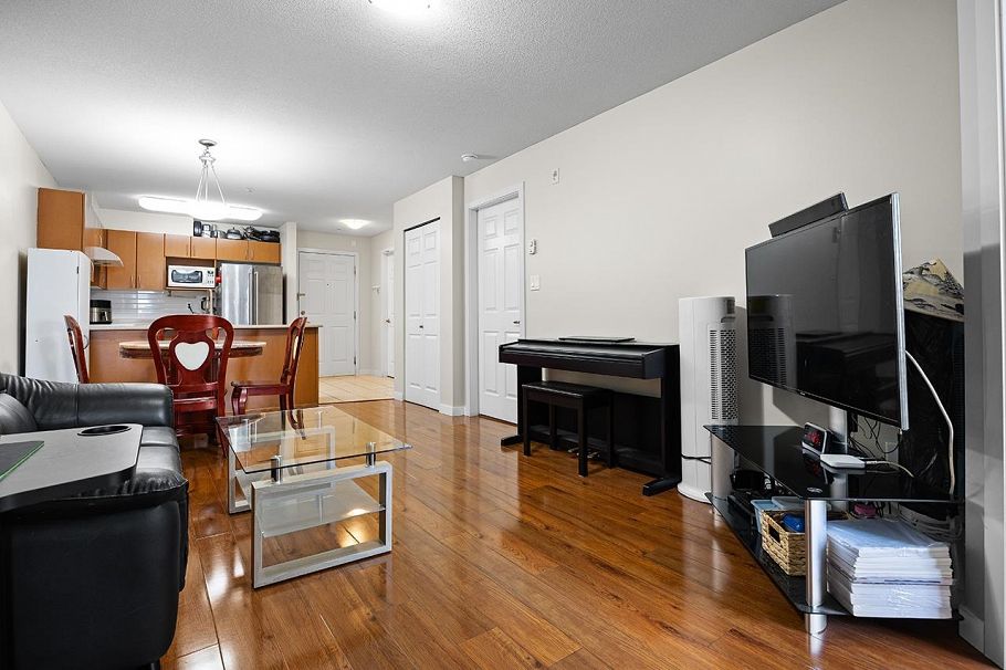 305 2028 E 37th Avenue Vancouver, BC - 9