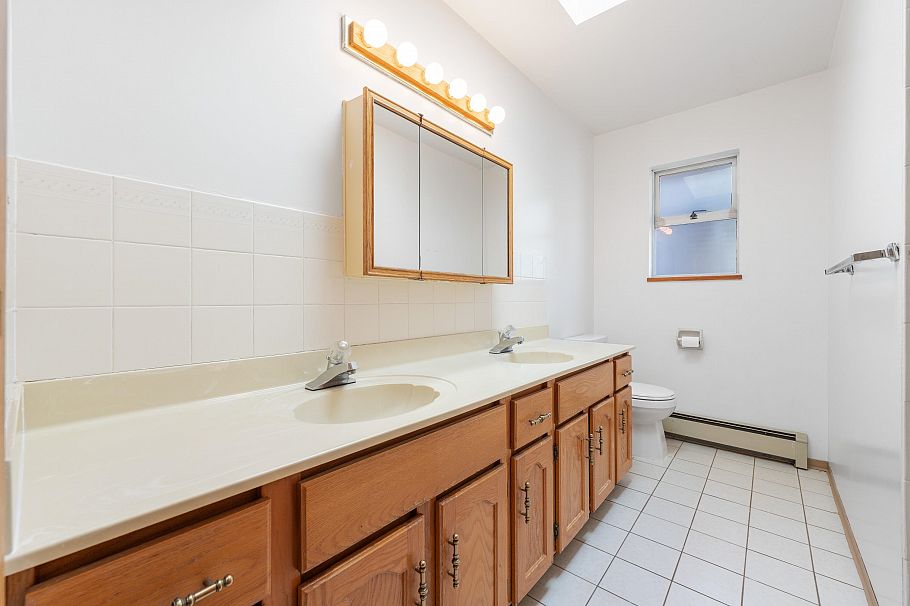 511 E 19th Avenue Vancouver, BC - 15