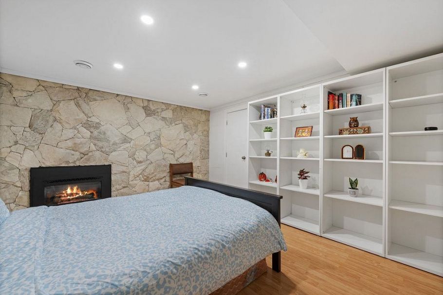 1436 Grand Boulevard North Vancouver, BC - 32