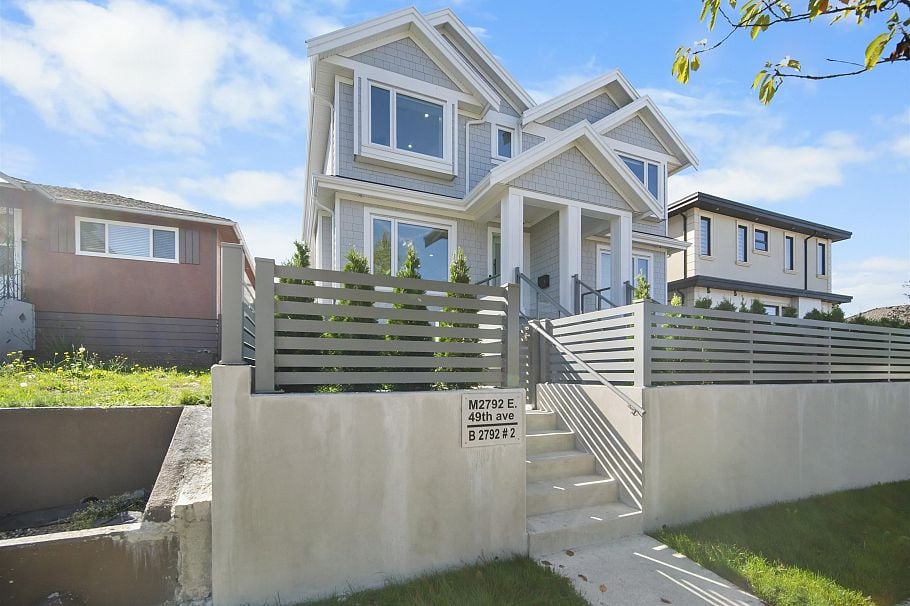 2790 E 49th Avenue Vancouver, BC - 2