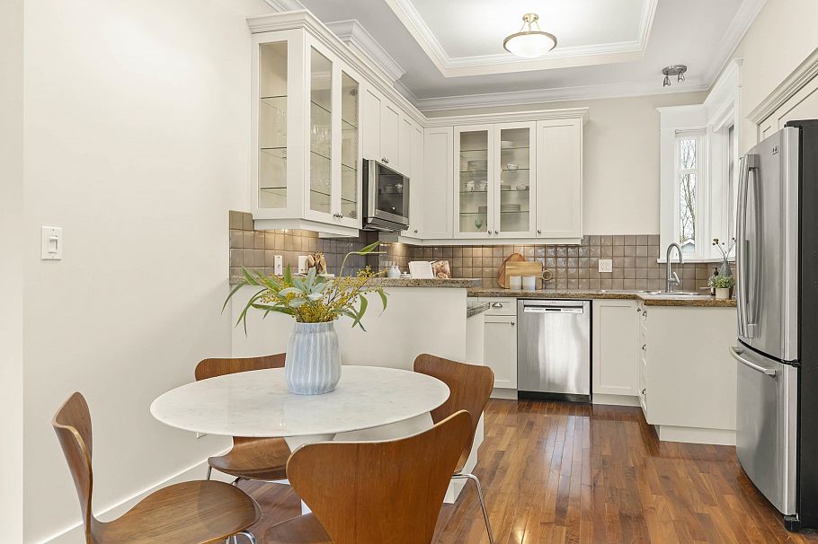 3540 W 5th Avenue Vancouver, BC - 16