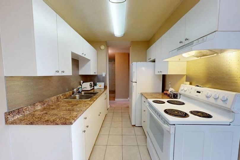 1602 2016 Fullerton Avenue North Vancouver, BC - 11