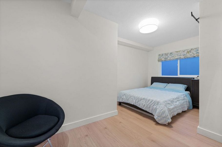 1436 Grand Boulevard North Vancouver, BC - 16