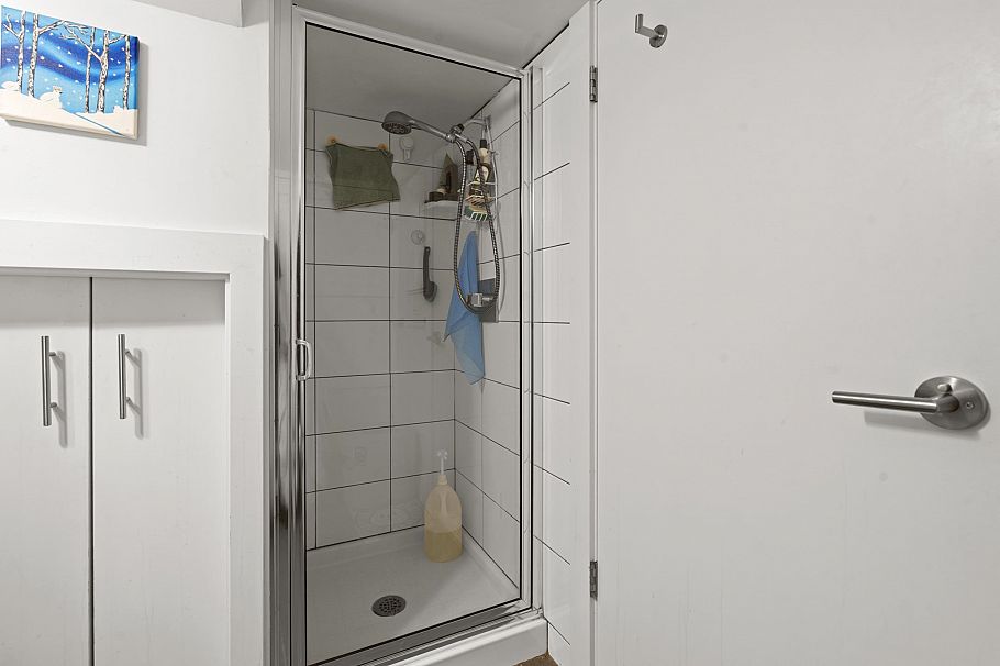 508 Hawks Avenue Vancouver, BC - 32