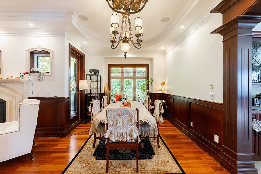 2502 W 36th Avenue Vancouver, BC - 4