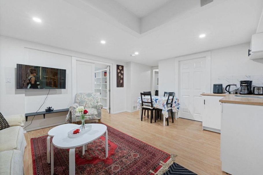 1436 Grand Boulevard North Vancouver, BC - 27