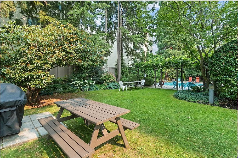 2204 1816 Haro Street Vancouver, BC - 22