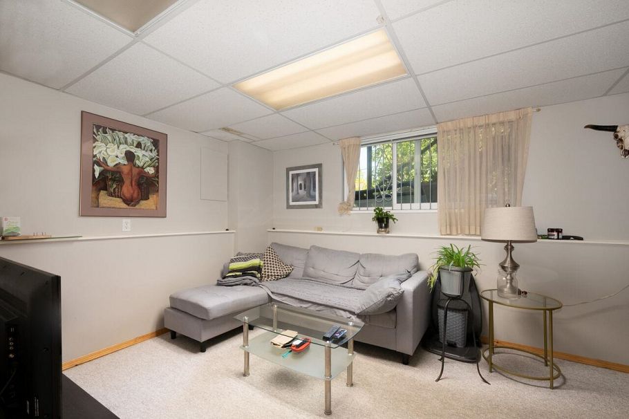 2155 W 15th Avenue Vancouver, BC - 15