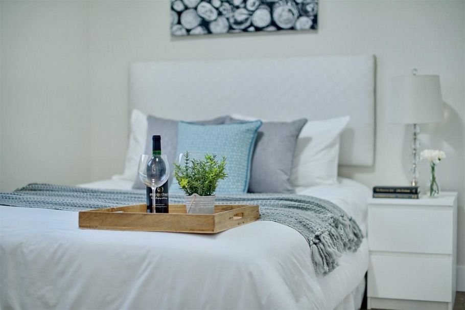 215 E 64th Avenue Vancouver, BC - 3