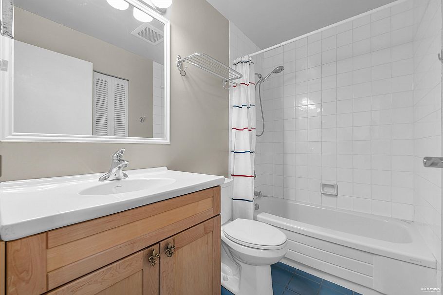 10 744 W 7th Avenue Vancouver, BC - 9