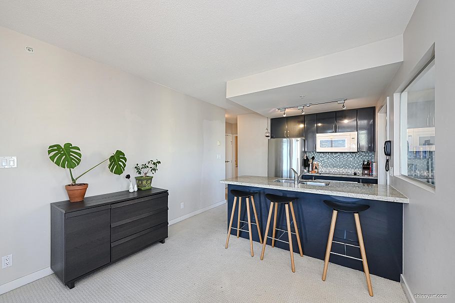 2401 1188 W Pender Street Vancouver, BC - 6