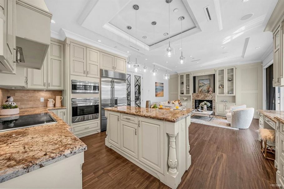 3176 W 35th Avenue Vancouver, BC - 12