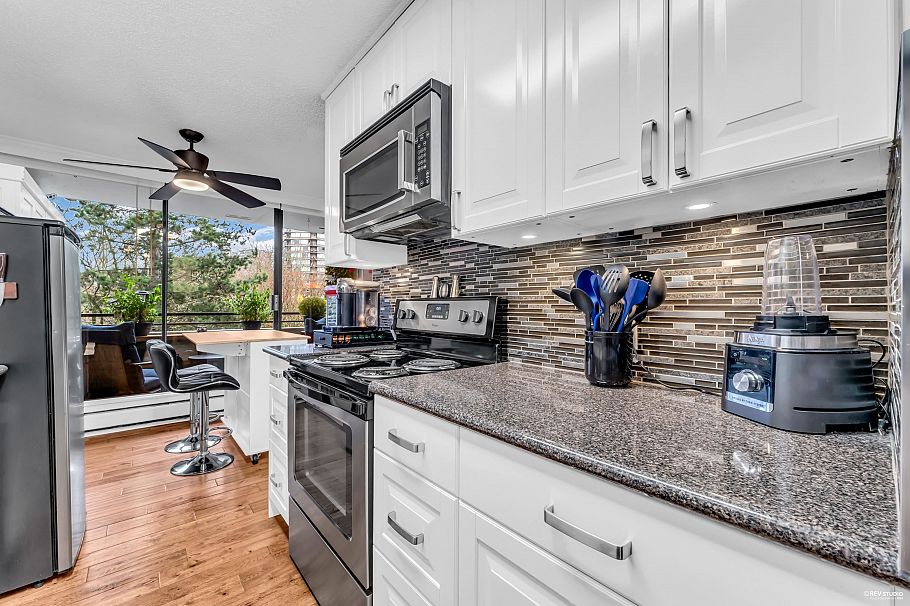 501 1725 Pendrell Street Vancouver, BC - 5